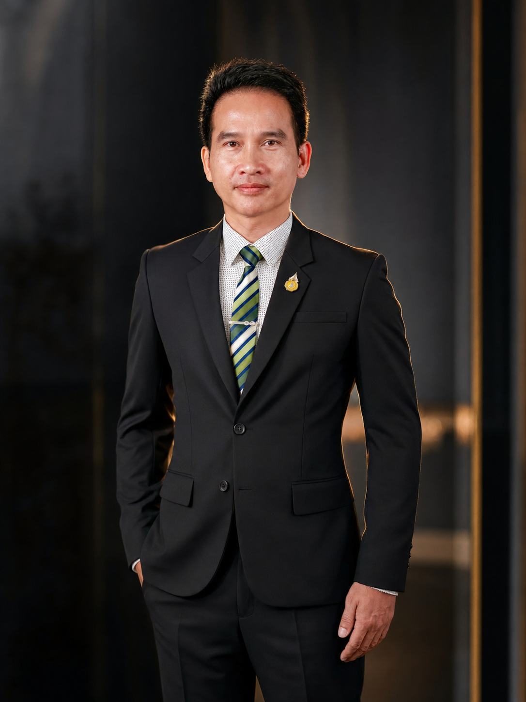นายอภิชาต อรรคอำนวย